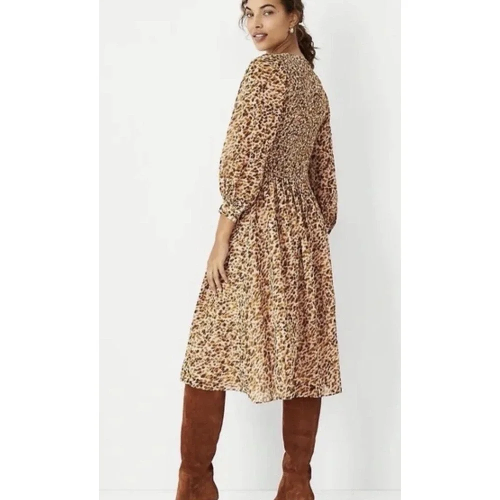 Ann Taylor Women's Tan Animal Print Smocked Fit & Flare Midi Dress‎ Size 6T New
